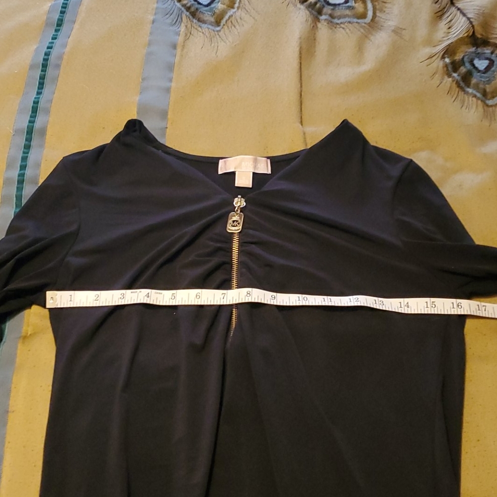 ⚜️ Michael Kors zip front black top - Picture 4 of 8
